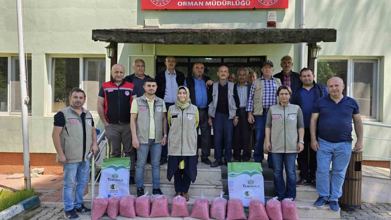 Orhaneli’de çiftçilere kuru fasulye desteği