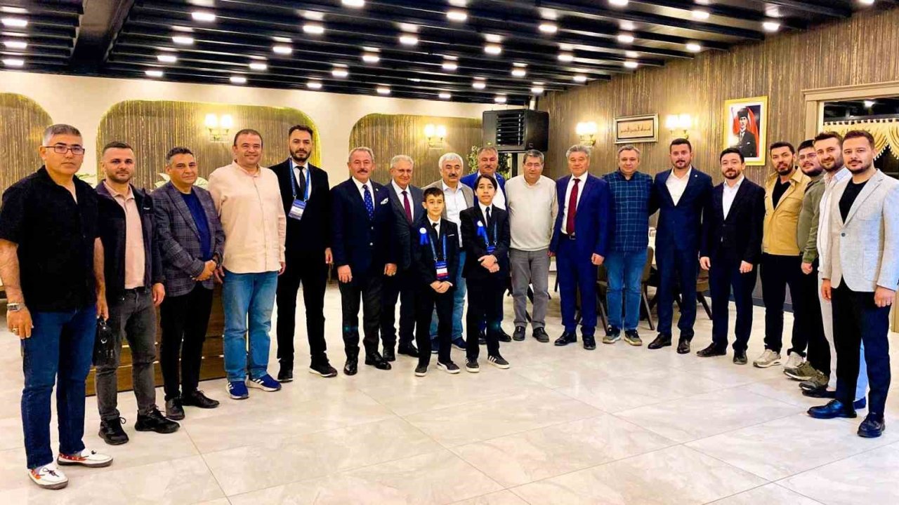 Başkan Pütün, Ankara’da Beyağaçlı hemşehrileriyle buluştu