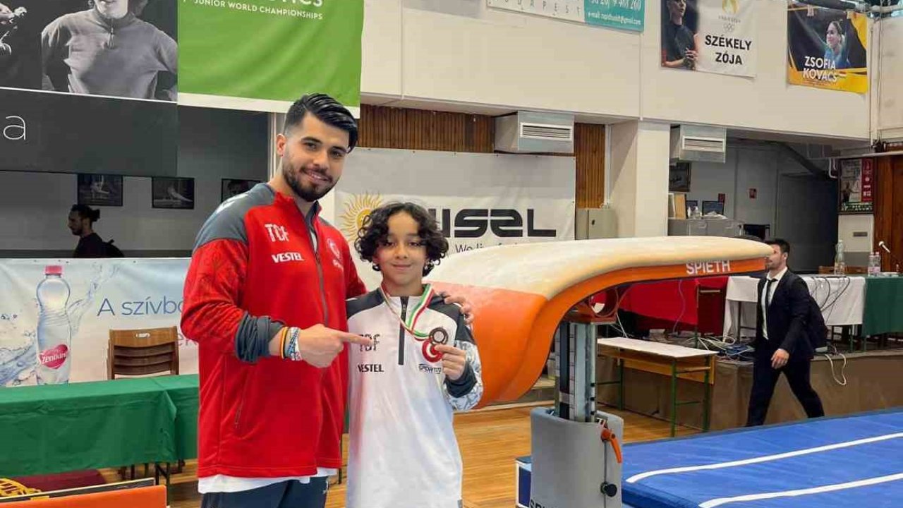 Kayserili jimnastikçiler,Macaristan’da kürsüye çıktı