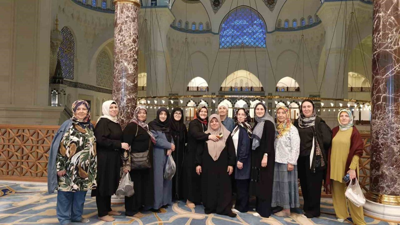 Kur’an kursu öğrencileri manevi mekânlarını gezdi