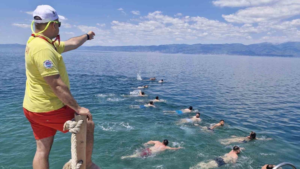 Balıkesir’de cankurtaranlar yaz sezonuna hazır