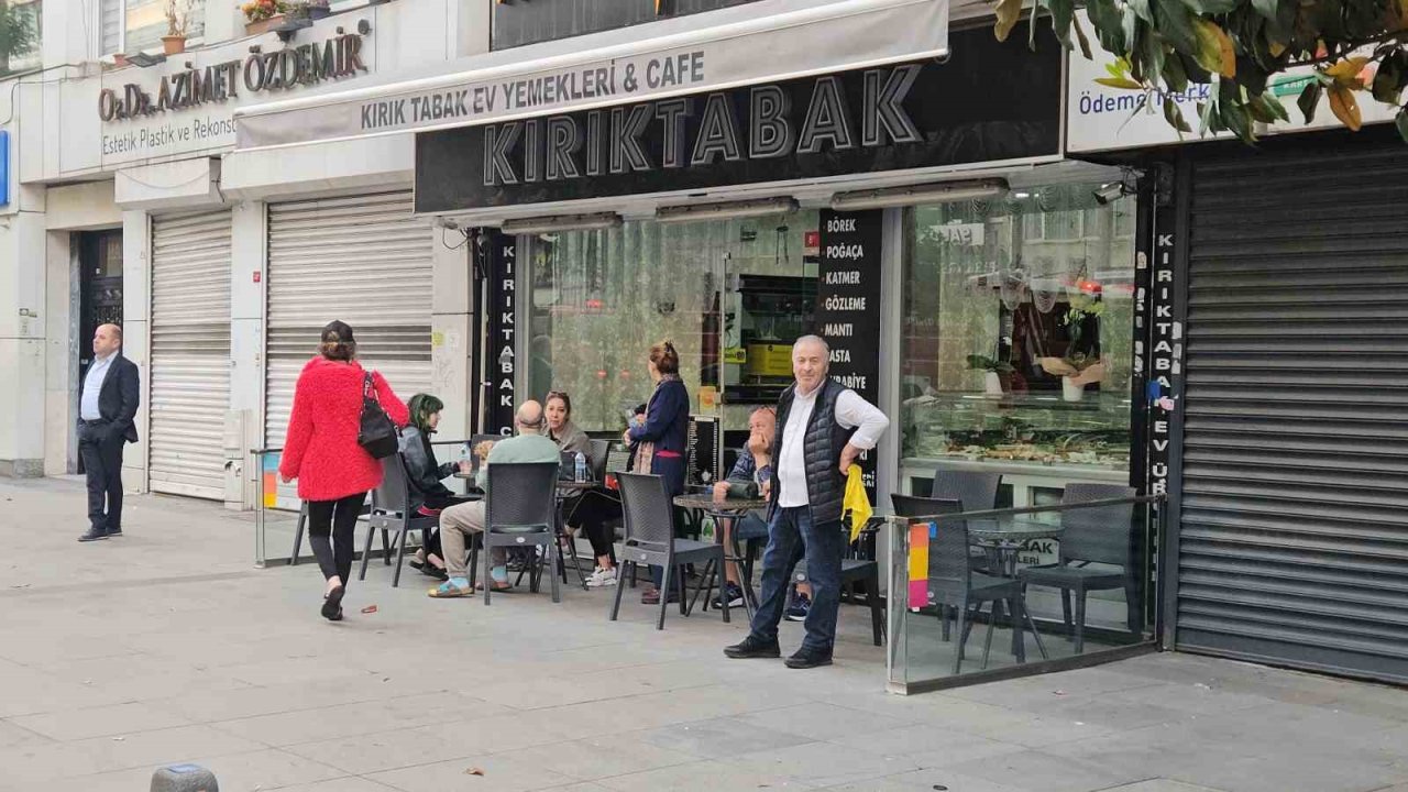 Şişli’de restoranda başlayan yangın yanındaki iki binaya sıçradı
