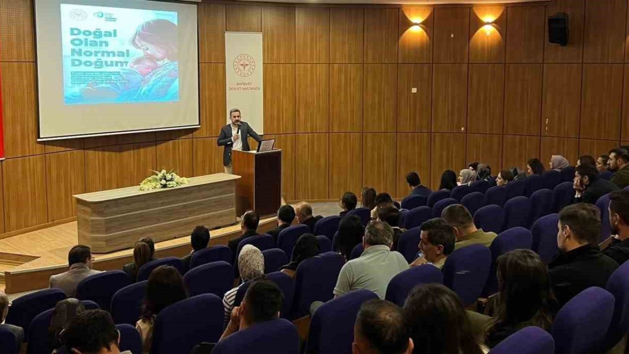 Bayburt’ta ’Normal Doğum Eylem Planı’ kapsamında ebelere eğitimler veriliyor