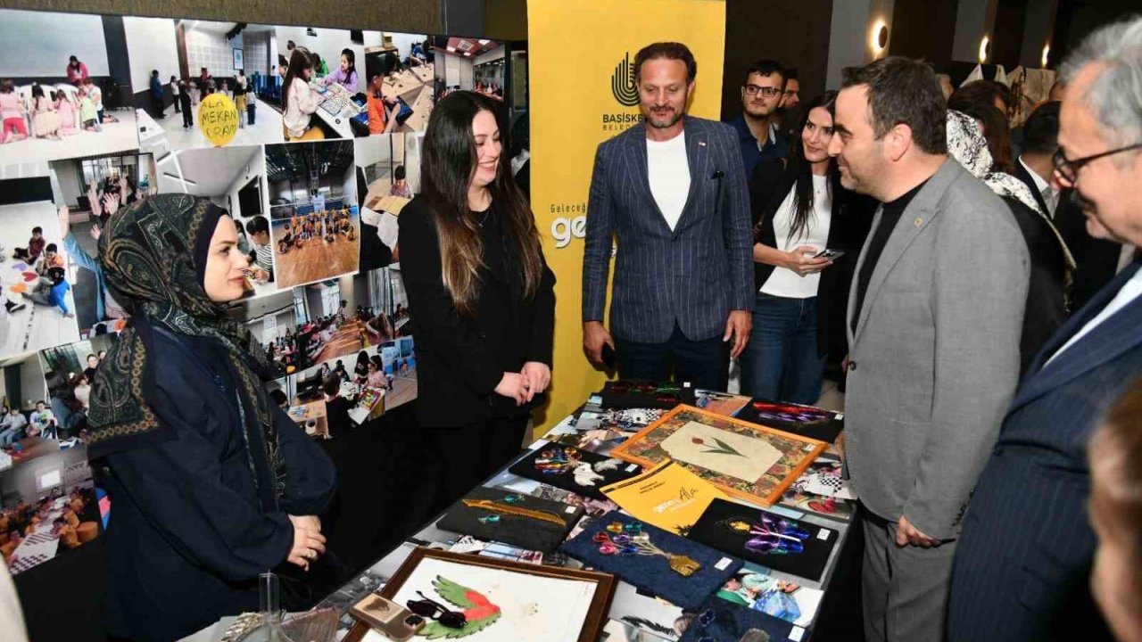 Başiskele’de el emeği göz nuru eserler görücüye çıktı