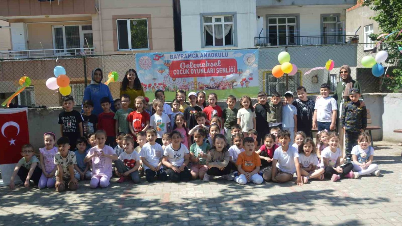 Ordu’da minikler, geleneksel çocuk oyunları şenliğinde doyasıya eğlendi