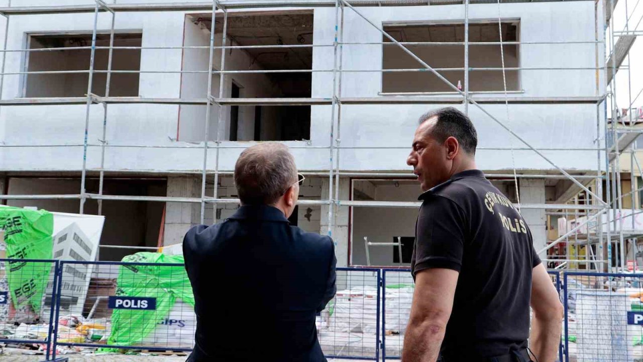 Emniyet Müdürü Kenan Kurt, Biga’da yapımı devam eden Emniyet Müdürlüğü binasında incelemelerde bulundu