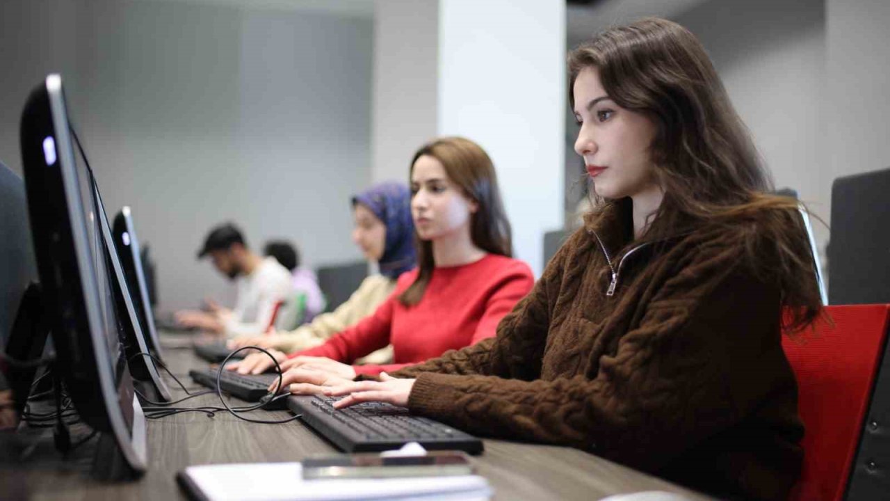 Hasan Kalyoncu Üniversitesi, girişimci ve yenilikçi üniversiteler arasında zirveye yükseldi