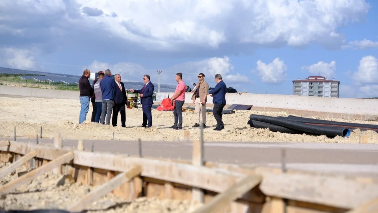 Vali Eldivan, Hayvan Bakım Evi inşaat sahasında incelemelerde bulundu