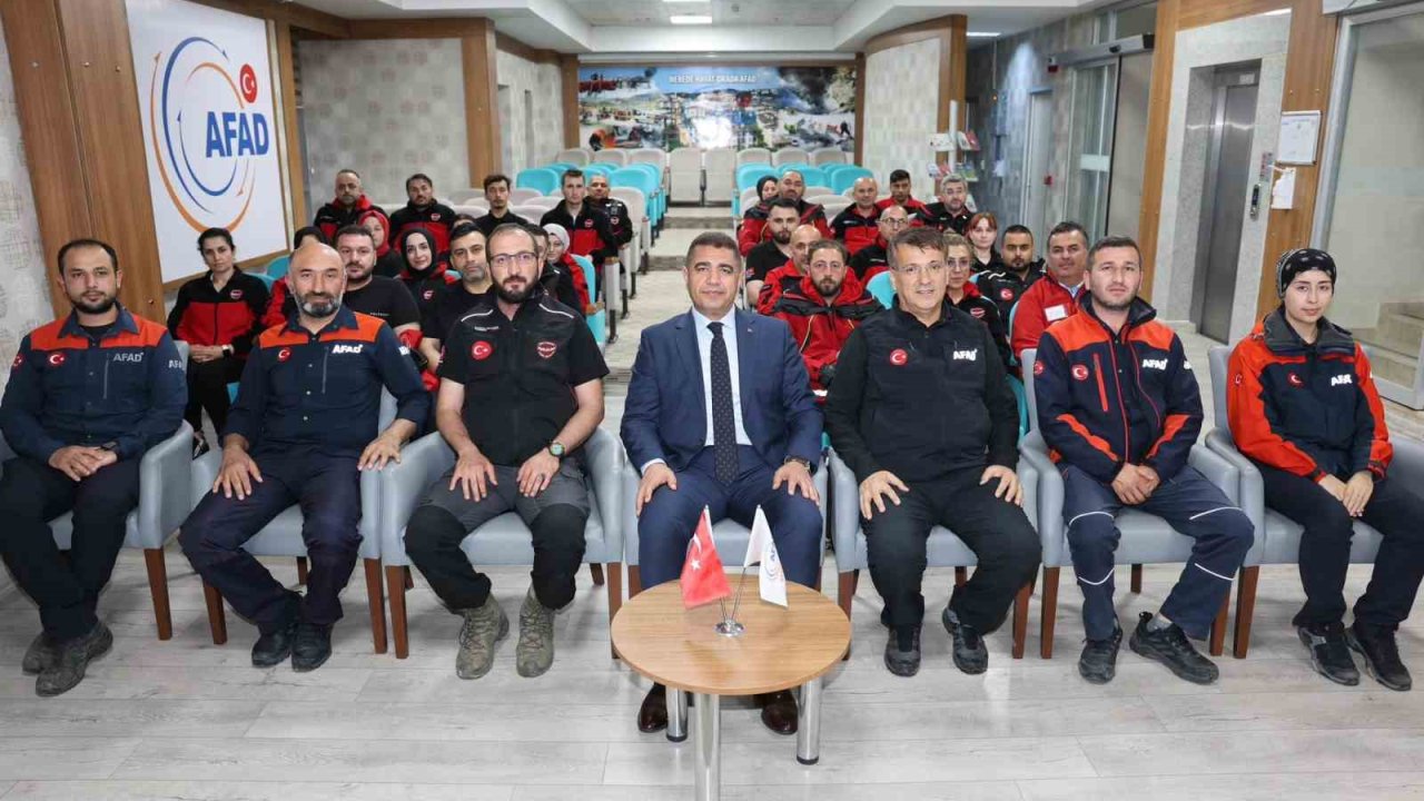 Enkazda arama kurtarma eğitimleri tamamlandı