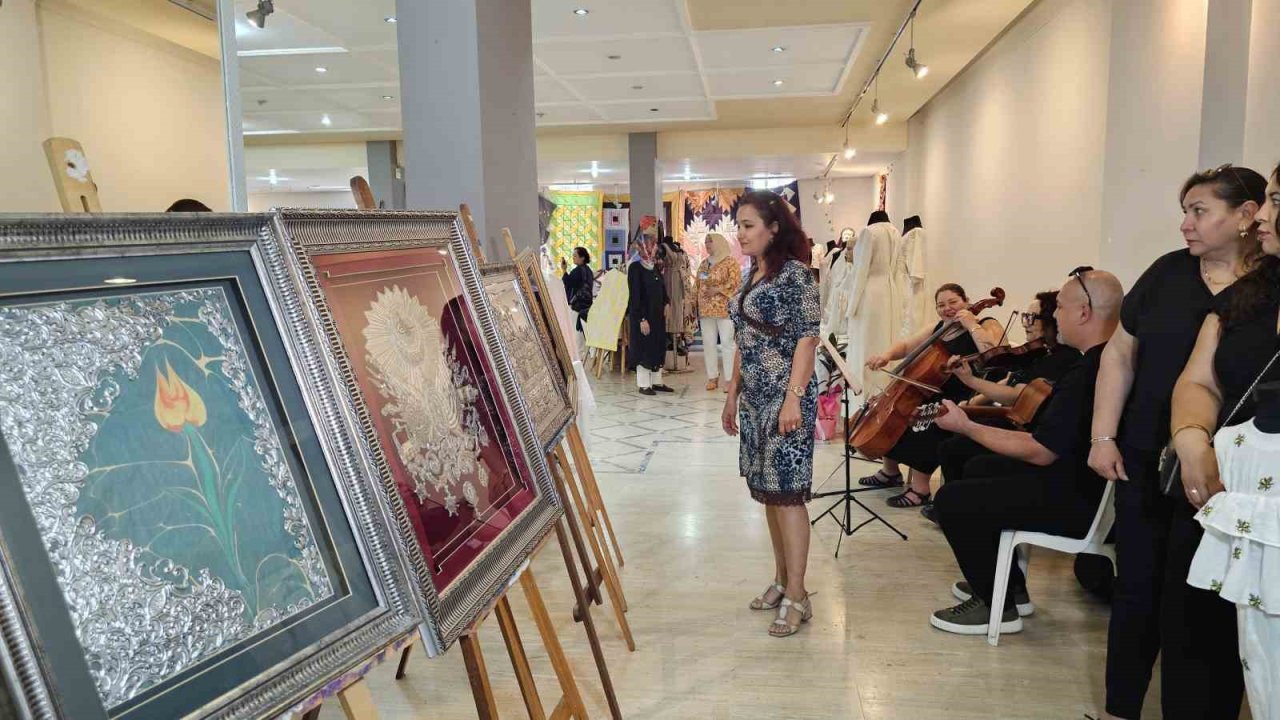 HEM kursiyerlerinin sergisi beğeni topladı