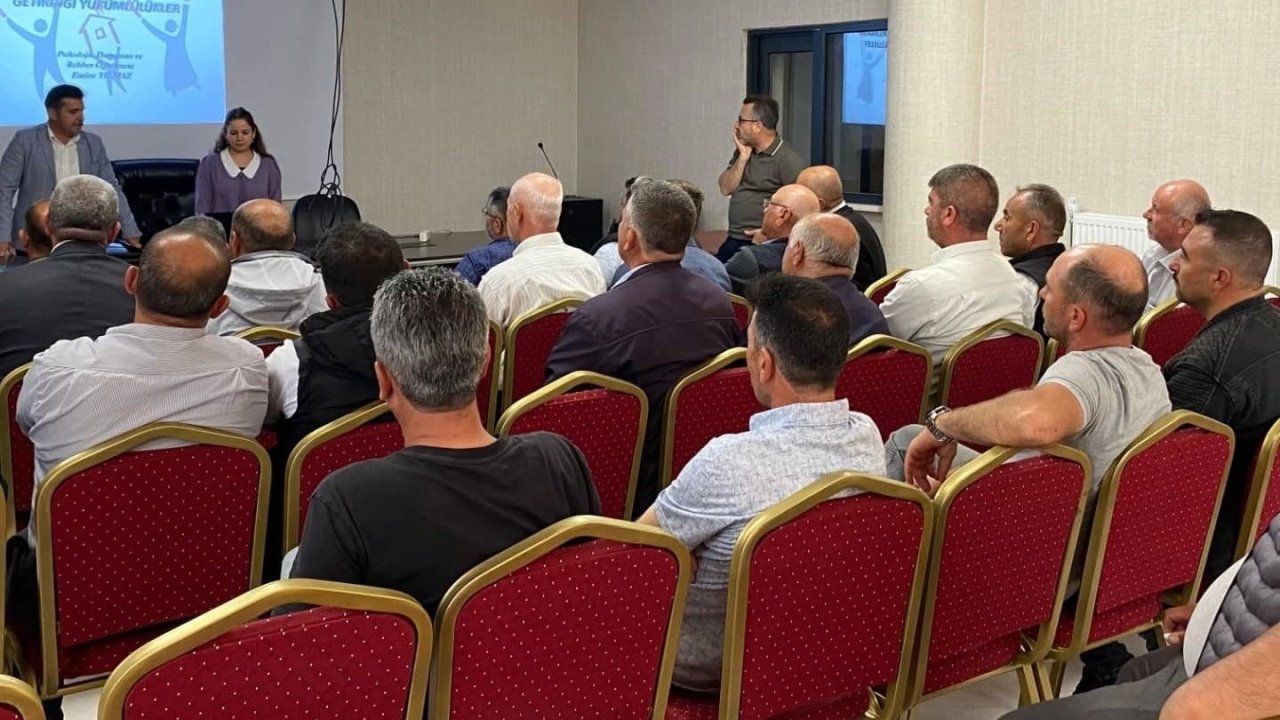 Altıntaş İlçe Milli Eğitimden muhtarlara eğitim