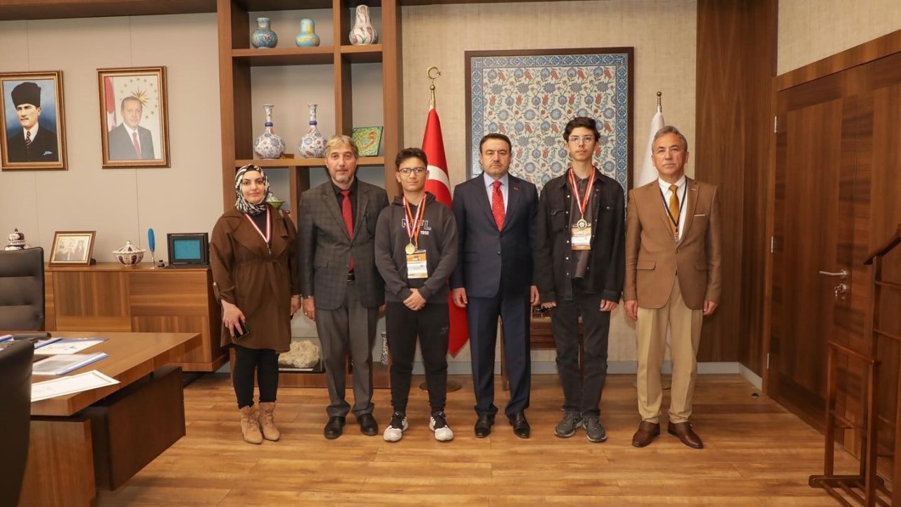 Vali Musa Işın’dan dünya birincisi öğrencilere tebrik