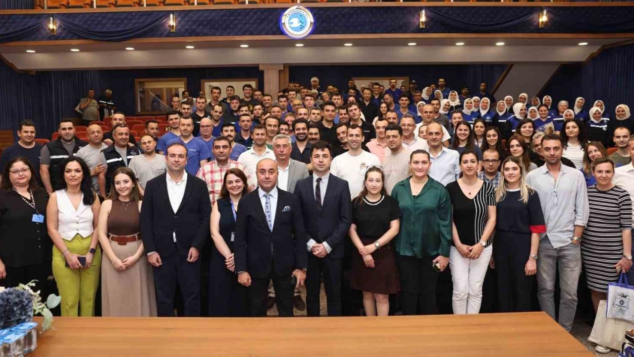 Oyuncu Uğur Uzunel, Marmarabirlik işçileriyle Rıfat Ilgaz’ı konuştu