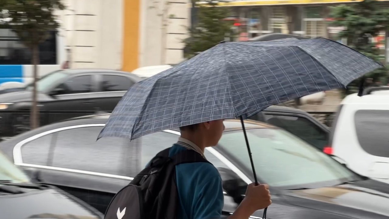 Yüksekova’da sağanak yağış etkili oldu