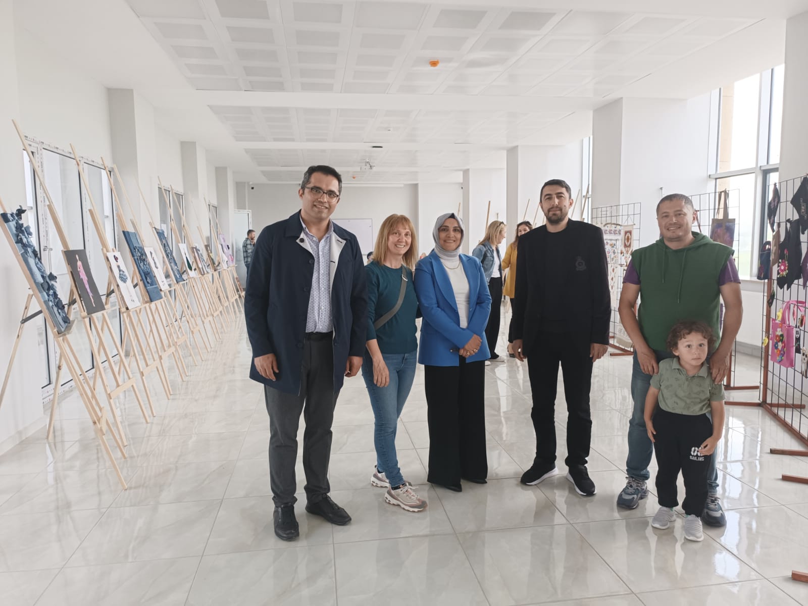 KAÜ'de "Değiştir Dönüştür" sergisi