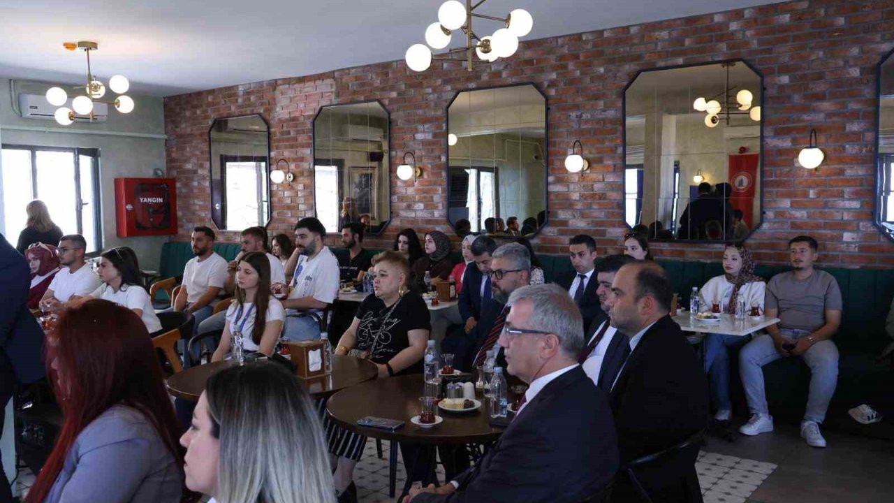 BEUN Bilim İletişimi Ofisinin Hazırladığı "5 Soru-5 Cevap Bilim Söyleşileri" Programı "Finansal Okuryazarlık" alt başlığıyla gerçekleştirildi