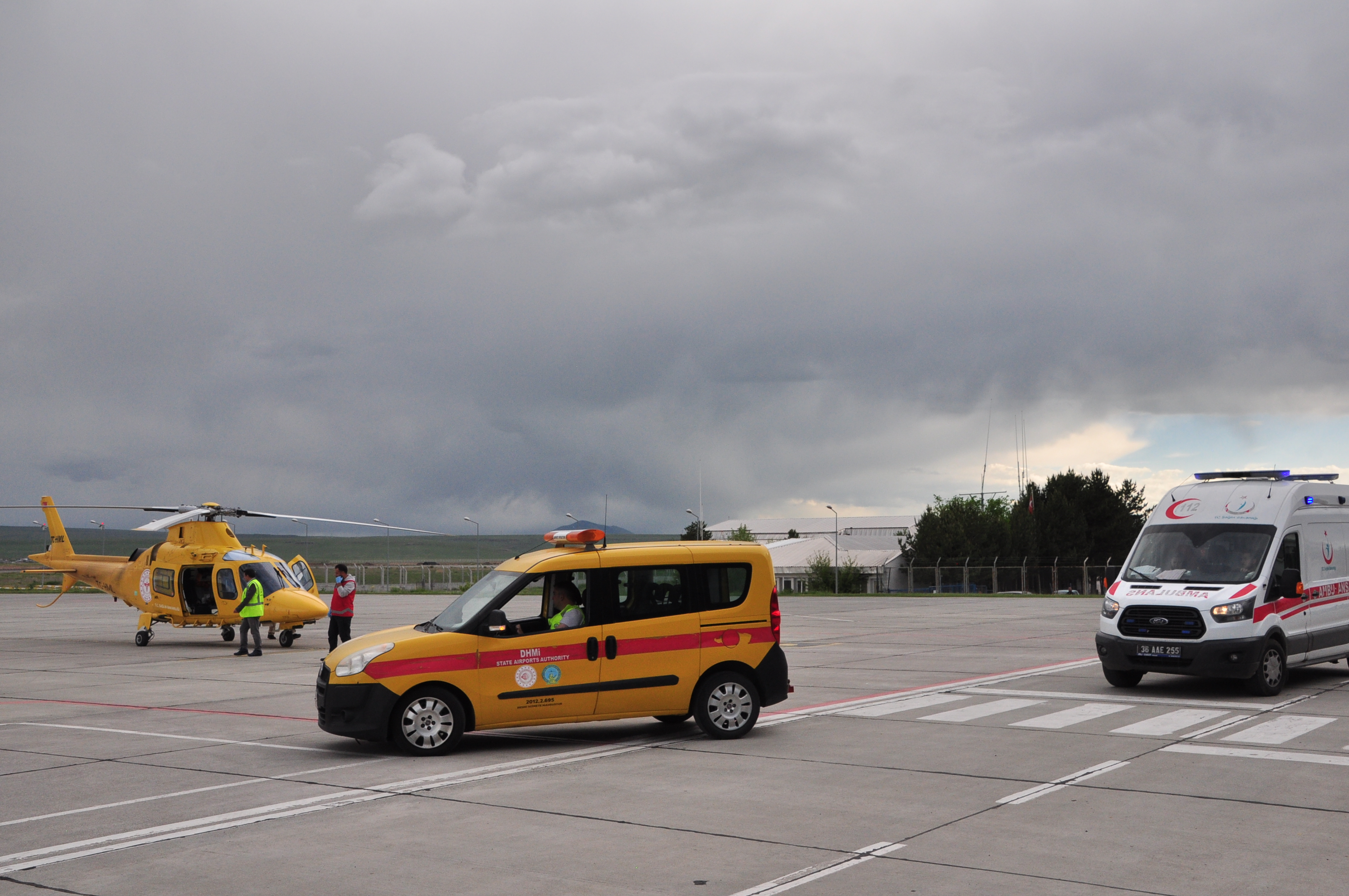 Ambulans helikopter 1 günlük bebek için Kars'ta!