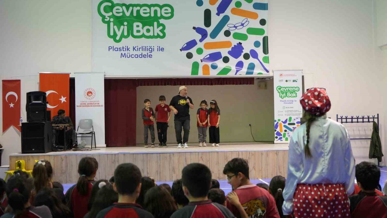 Bayburt’ta plastik kirliliğine oyunlarla dikkat çekildi çevrenin önemini eğlenceyle anlatıldı