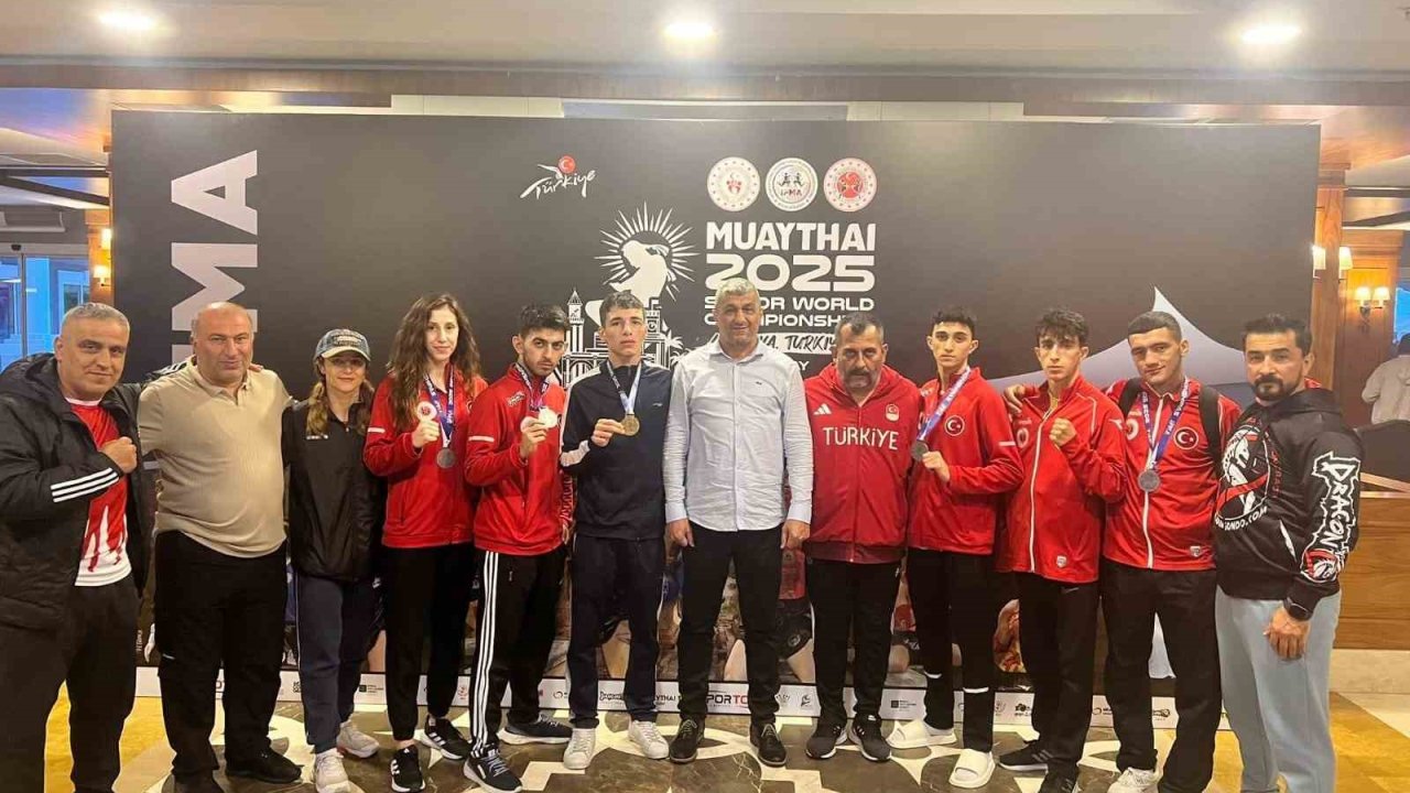 Kayserili Muaythaiciler dünya derecelerine imza attı