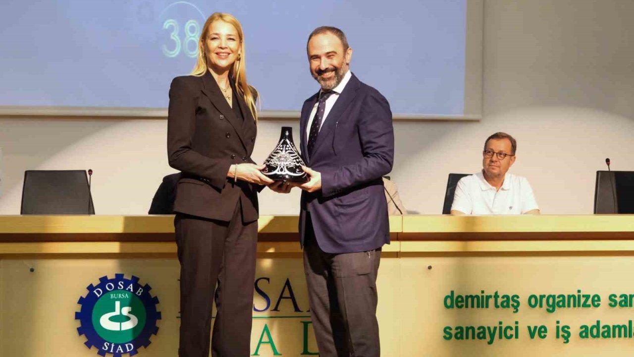 DOSABSİAD’da bayrak değişimi