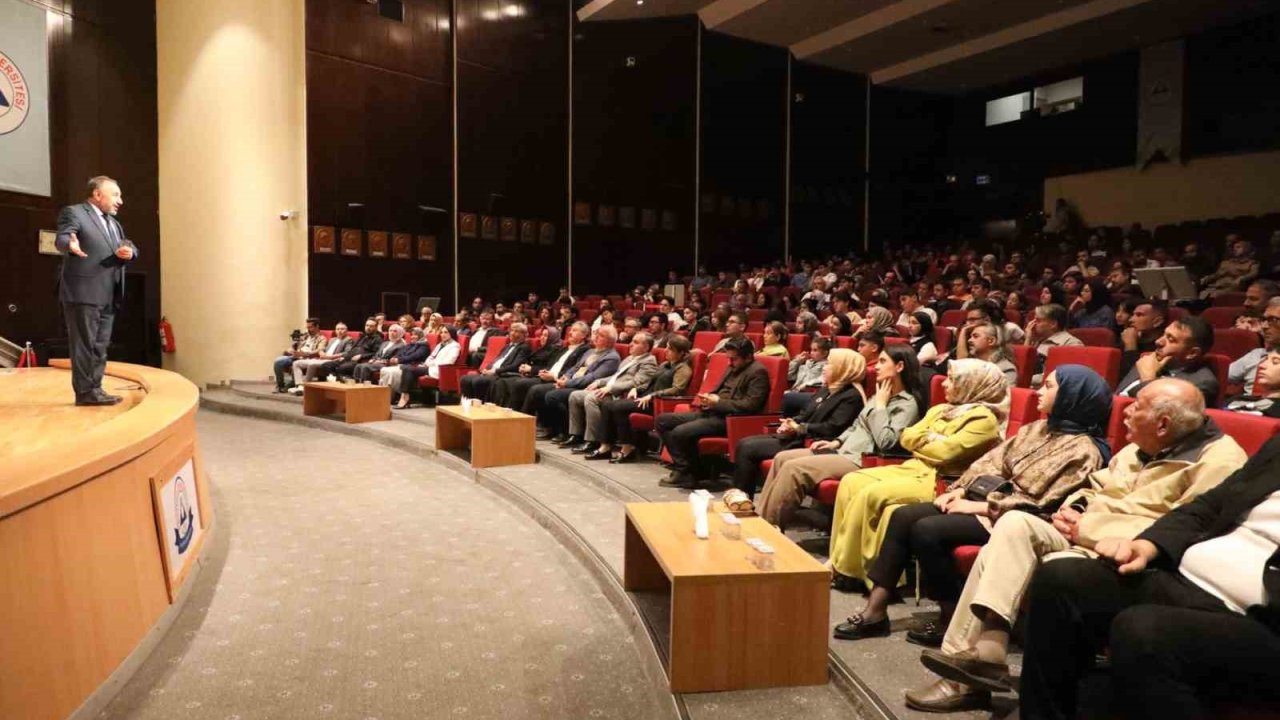 Melikgazi’de ’Kızılelma’ konferansı