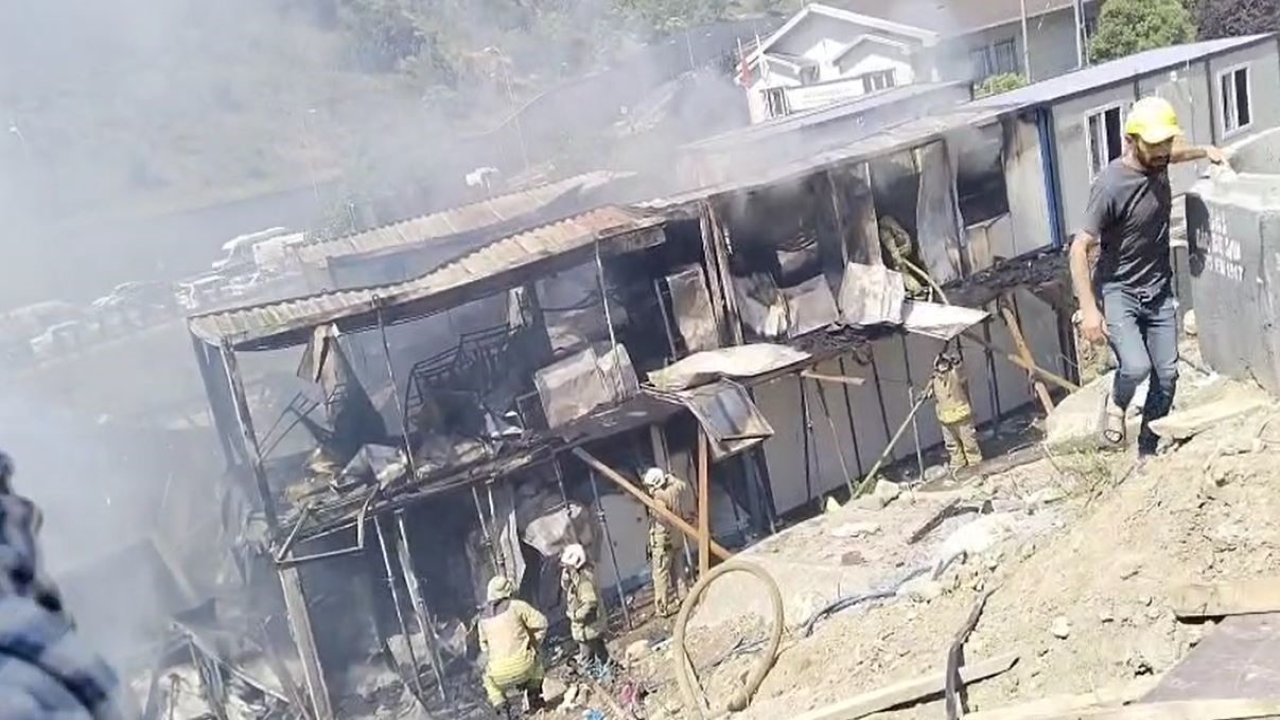 Gaziosmanpaşa’da işçilerin kaldığı konteynerde yangın