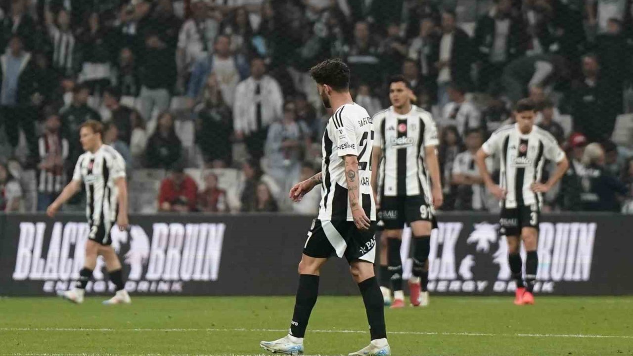 Beşiktaş bu sezon üç kulvarda da istediğini bulamadı
