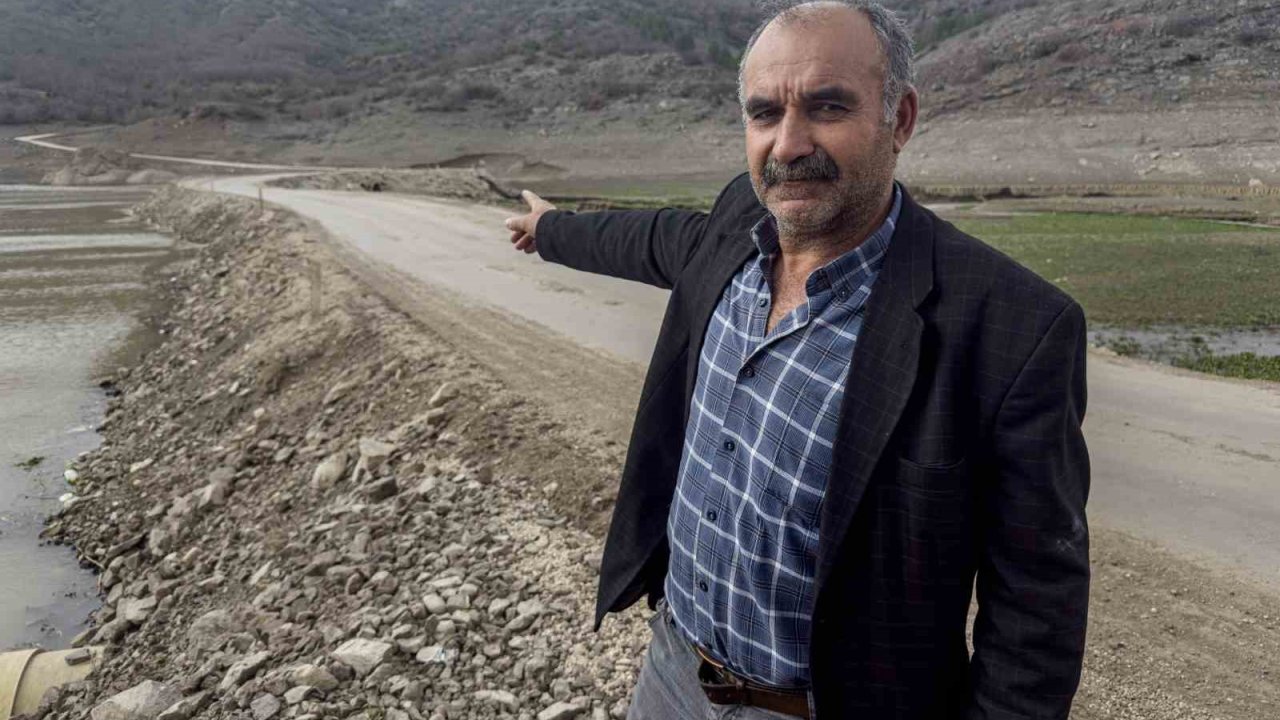 Son yağışlar nedeniyle 18 köyün yolu baraj suları altında kaldı