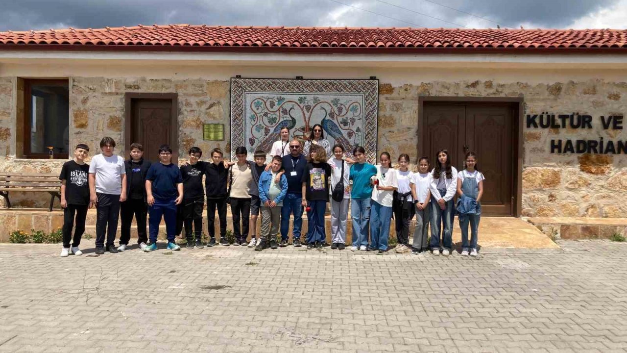 Bilim merkezi öğrencileri Hadrianopolis’i gezdi
