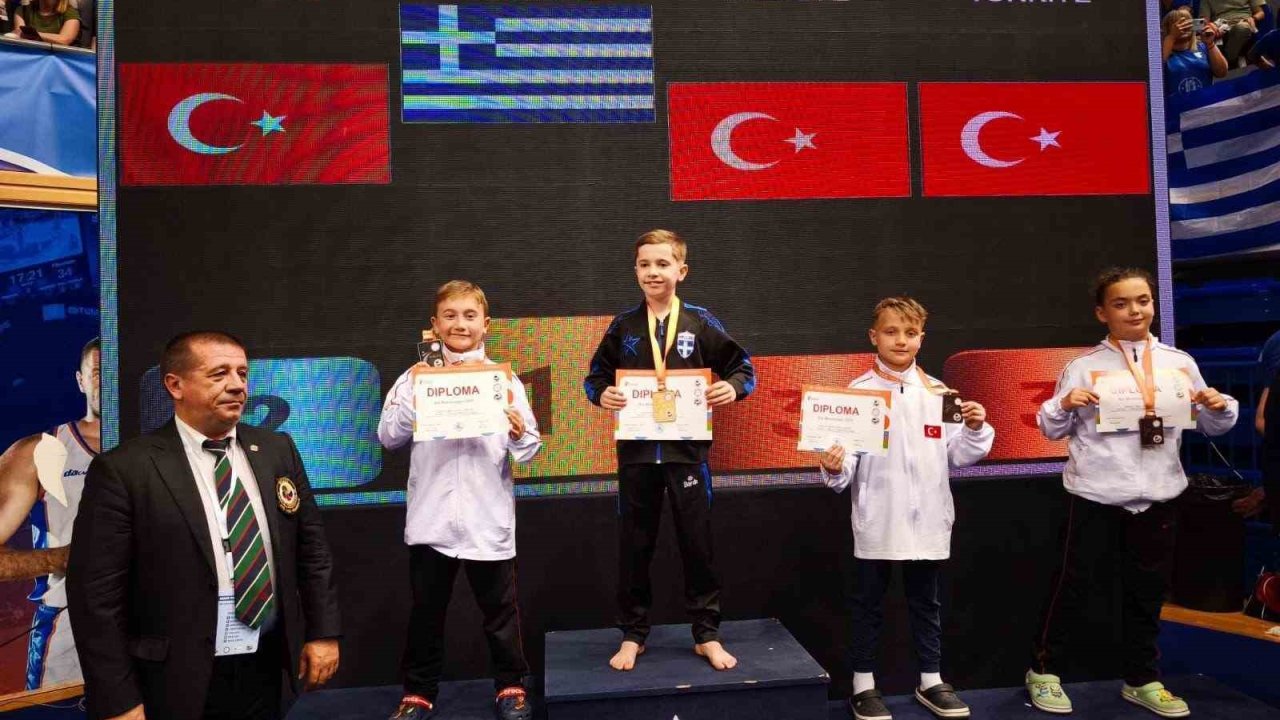 Afyonkarahisarlı karatecilerden büyük başarı