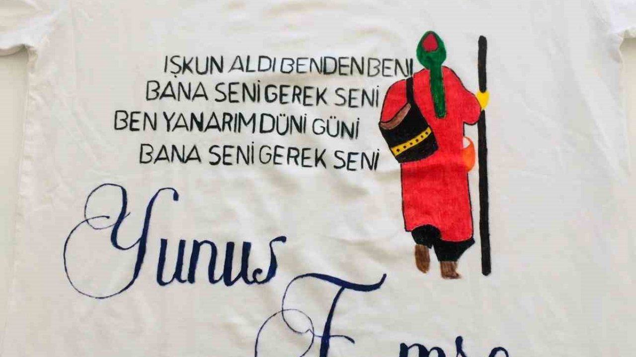 Afyonkarahisar’da Yunus Emre’nin Türkçesi tişörtlere taşındı