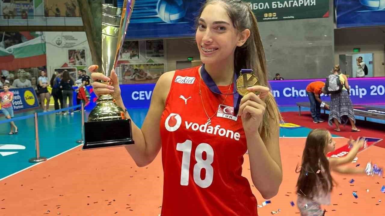 Aydın Büyükşehir Belediyesi Kadın Voleybol Takımı’na pasör çaprazı takviyesi