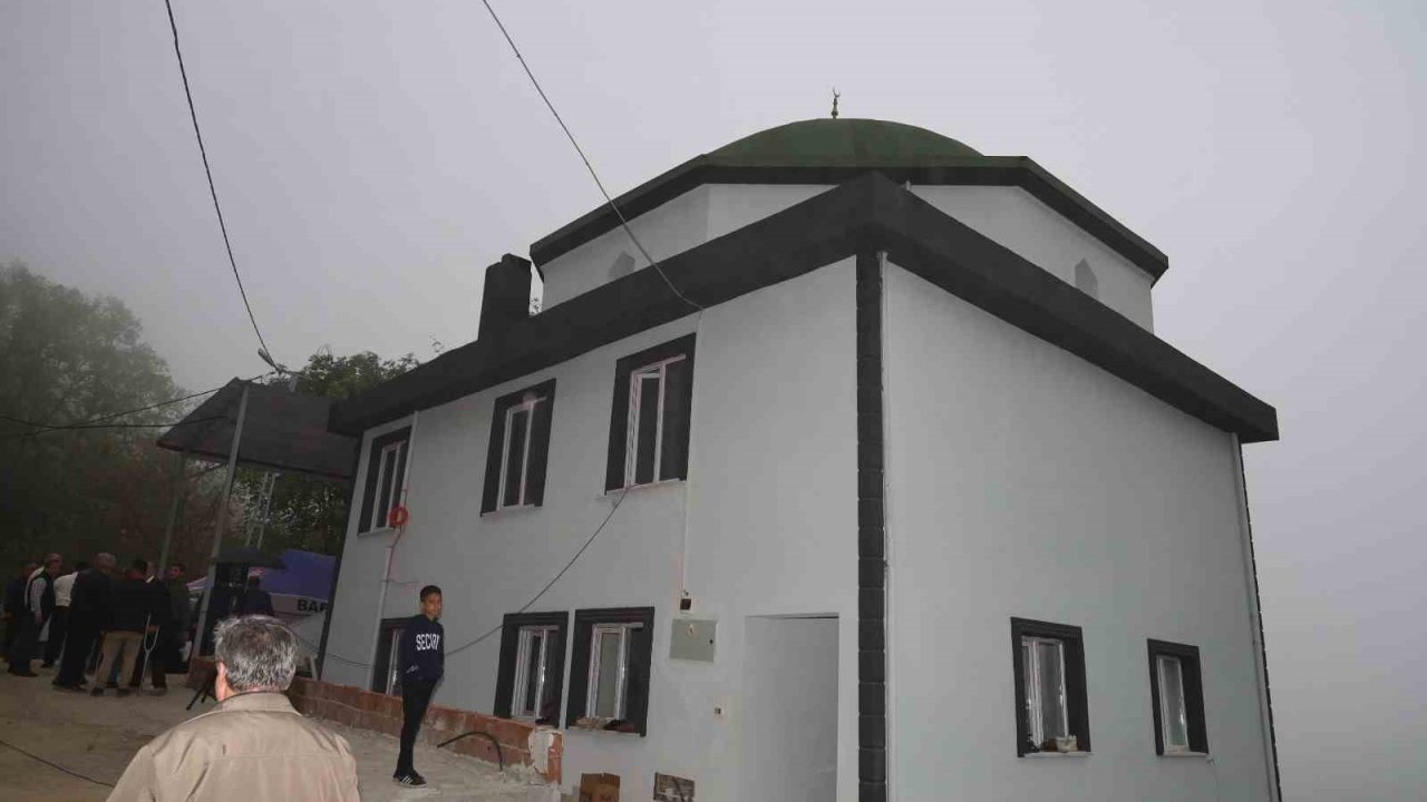 Bafra’da Hazreti Ömer Camii dualarla açıldı