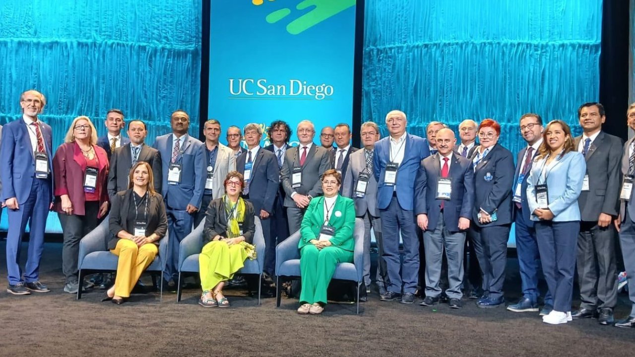 Düzce Üniversitesi dünyanın en prestijli yükseköğretim fuarına katıldı