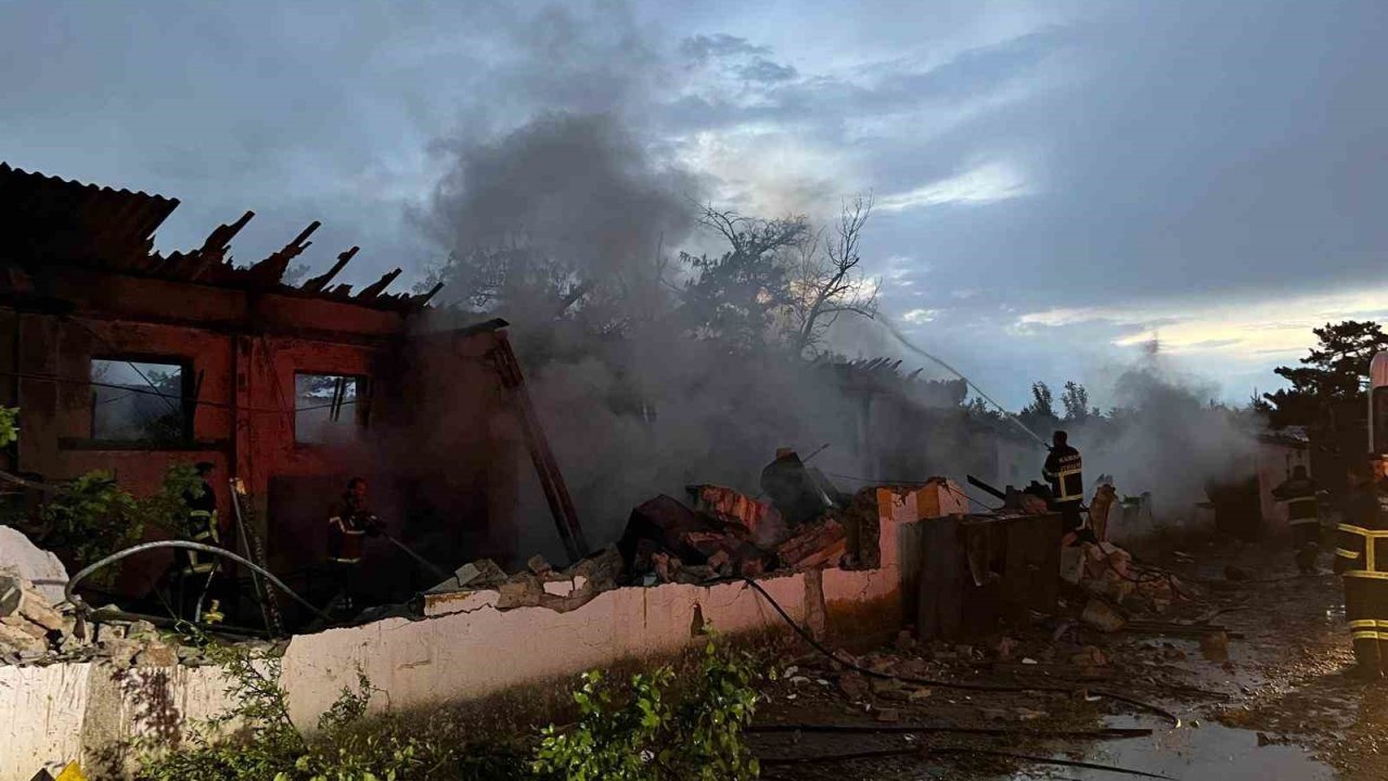 Kırşehir’de enerji firmasının deposunda yangın