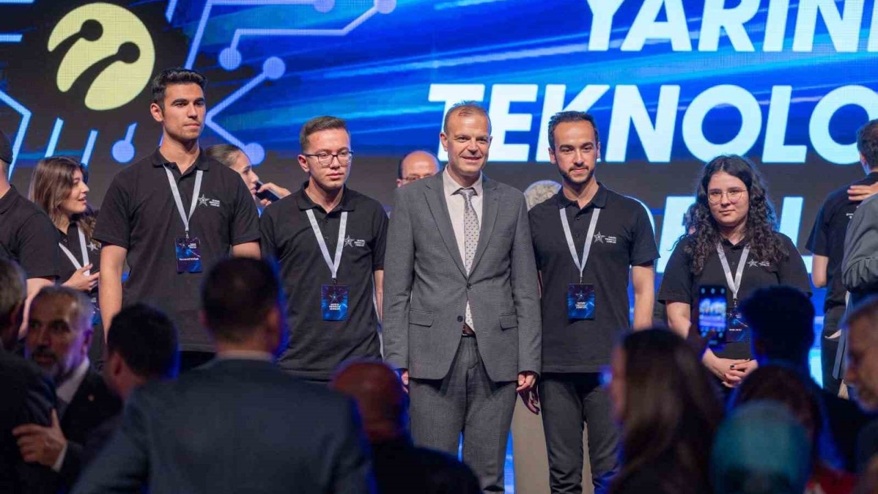 BARÜ’lü öğrenciler teknoloji yarışmasında finalist oldu
