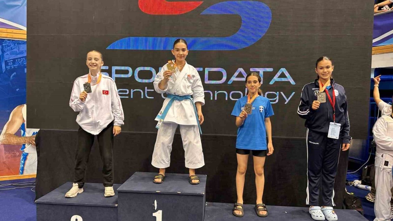 Kahvecigil Karate Şampiyonası’nda ikinci oldu