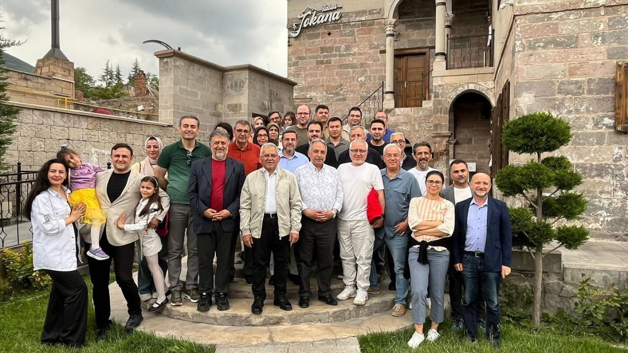 Doktor başkan meslektaşları ile buluştu