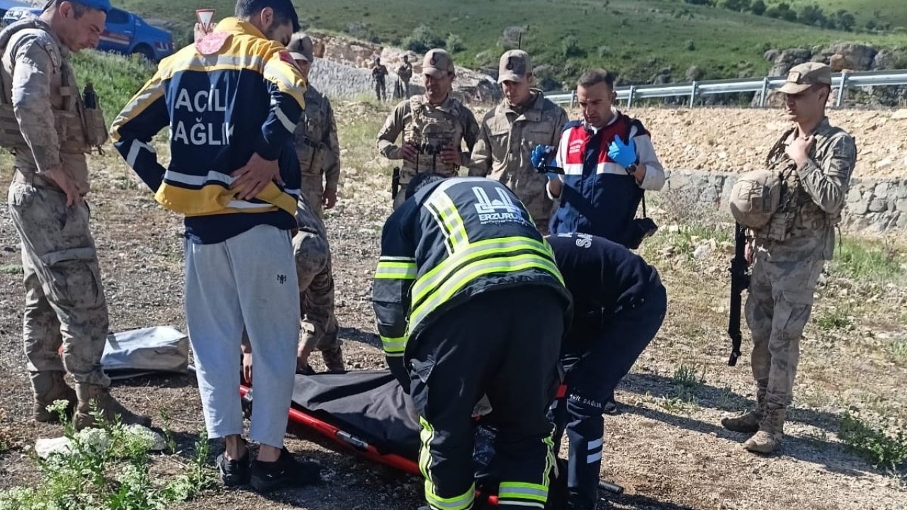 Dereye uçan araçta bir aile yok oldu