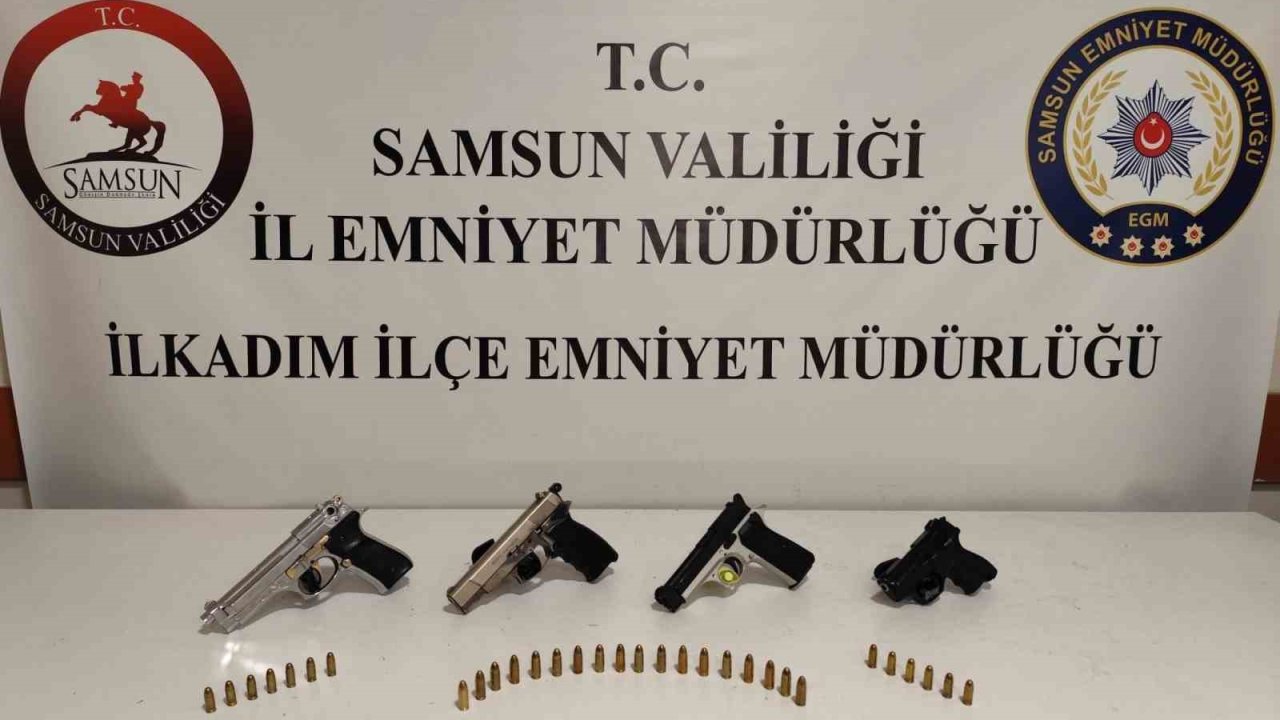 Samsun’da 2 kişi ruhsatsız silahlarla yakalandı
