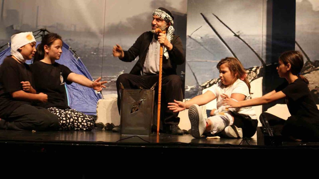 Gazze’nin çocukları sahnede