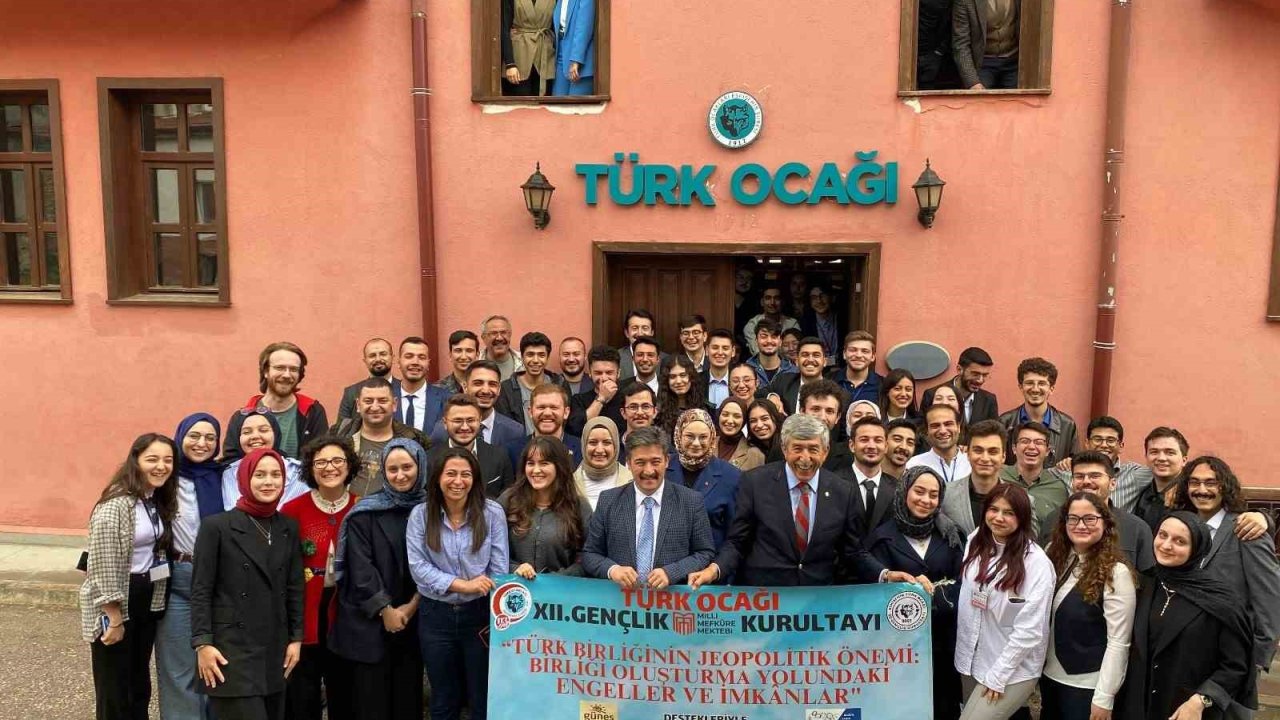 XII. Gençlik Kurultayı Sonuç Beyannamesi ilan edildi