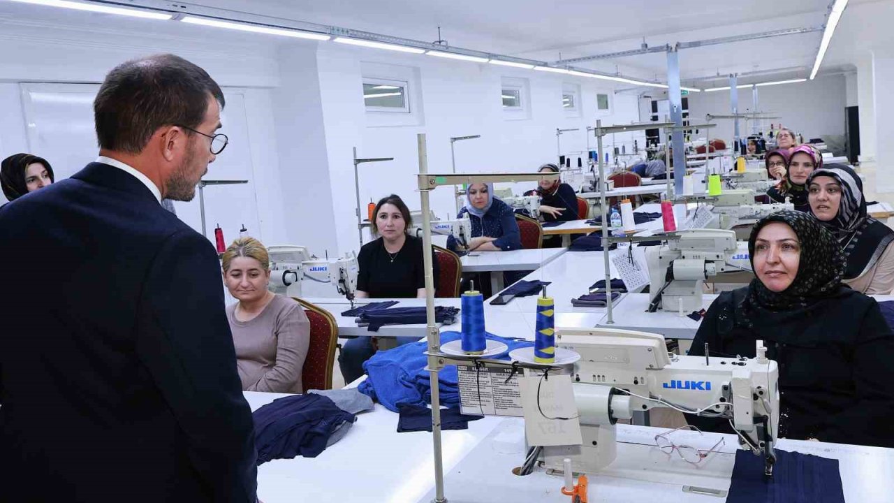 Tokat Belediyesi öncülüğünde sanayiye kadın eli değmeye devam ediyor