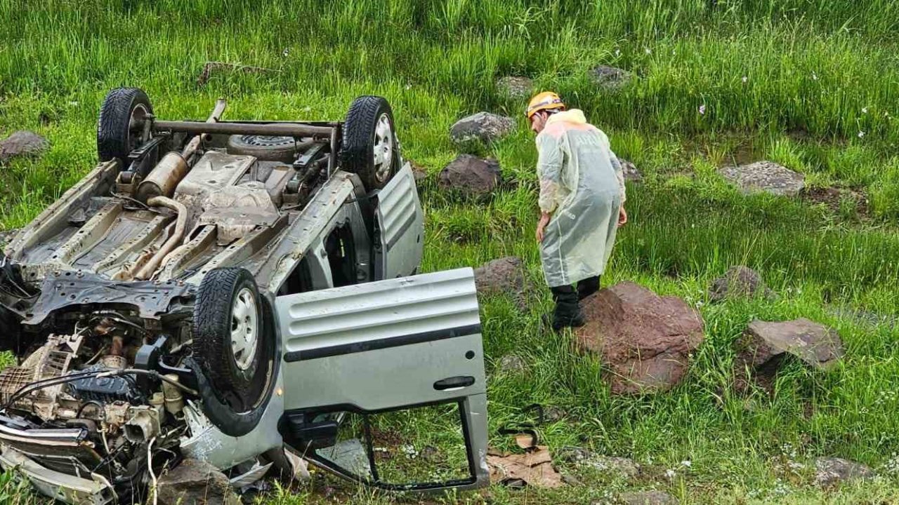 Varto’da tır ile hafif ticari araç çarpıştı: 1 ağır yaralı