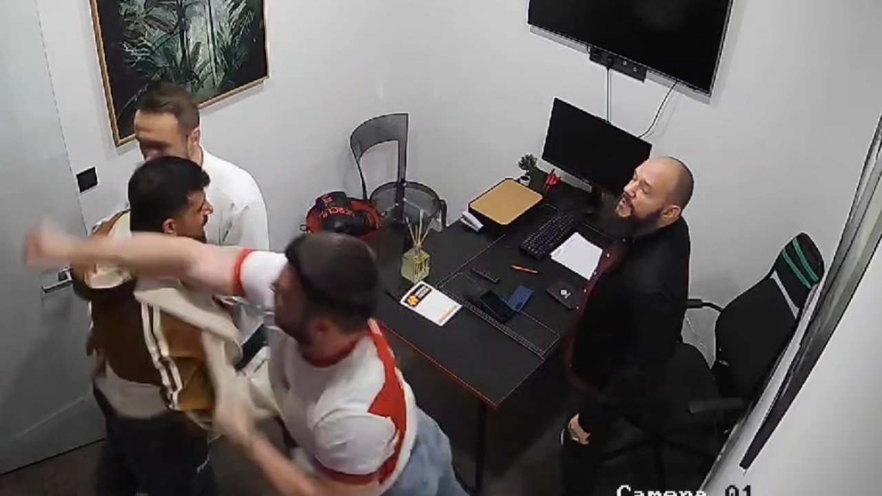 Milli sporcuya pusu kurup, silah çektiler...Dakikalarca böyle darp ettiler