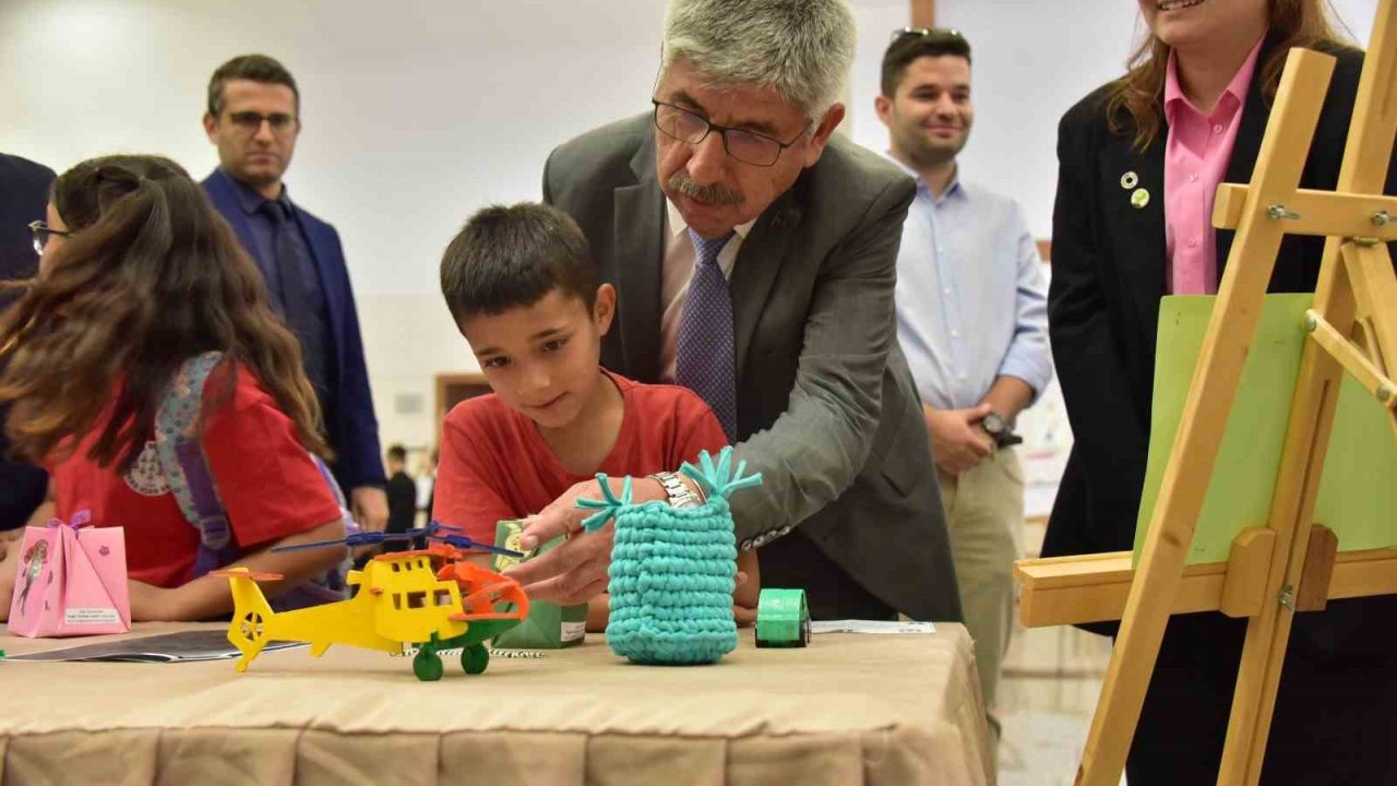 MSKÜ’de sosyal sorumluluk projesi: ’Sürdürülebilirliğe merhaba de’ sergisi açıldı