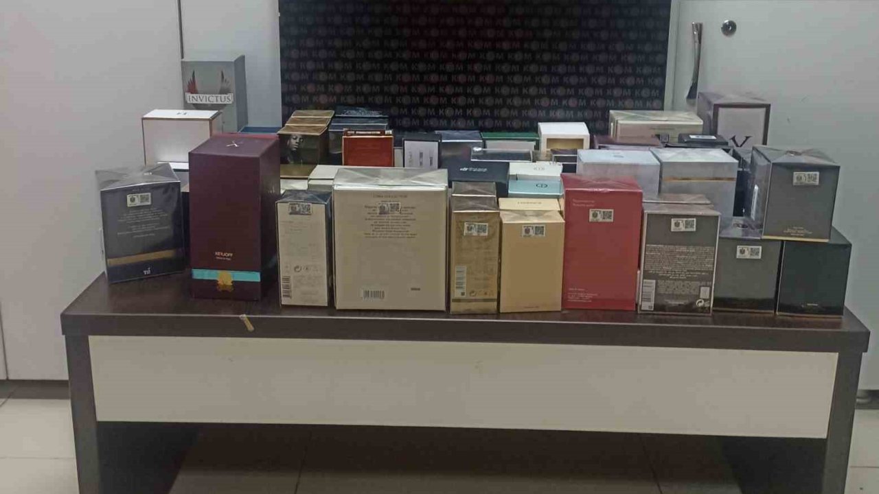Germencik’te kaçak parfüm operasyonu: 100 şişe ele geçirildi