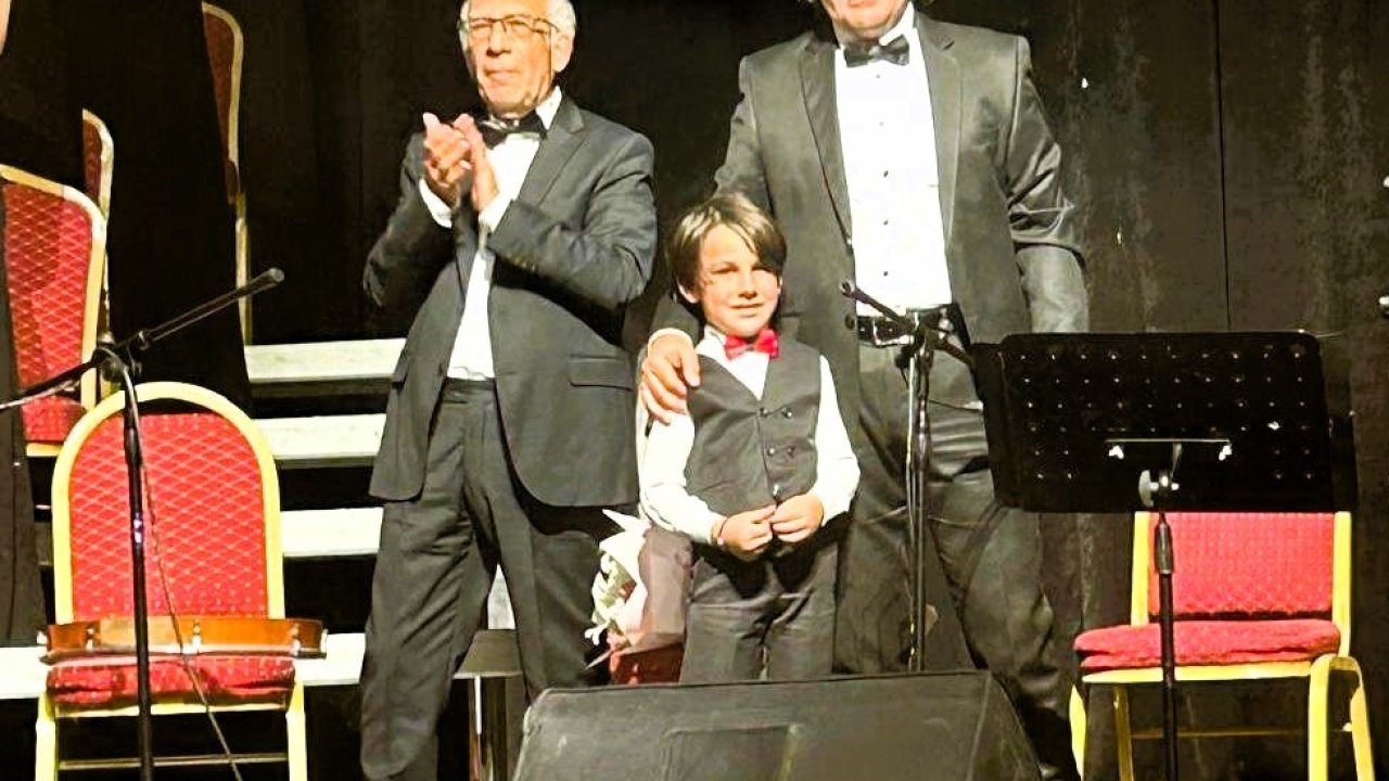 5 yaşındaki ritim ustası Bora 10. konserine hazırlanıyor