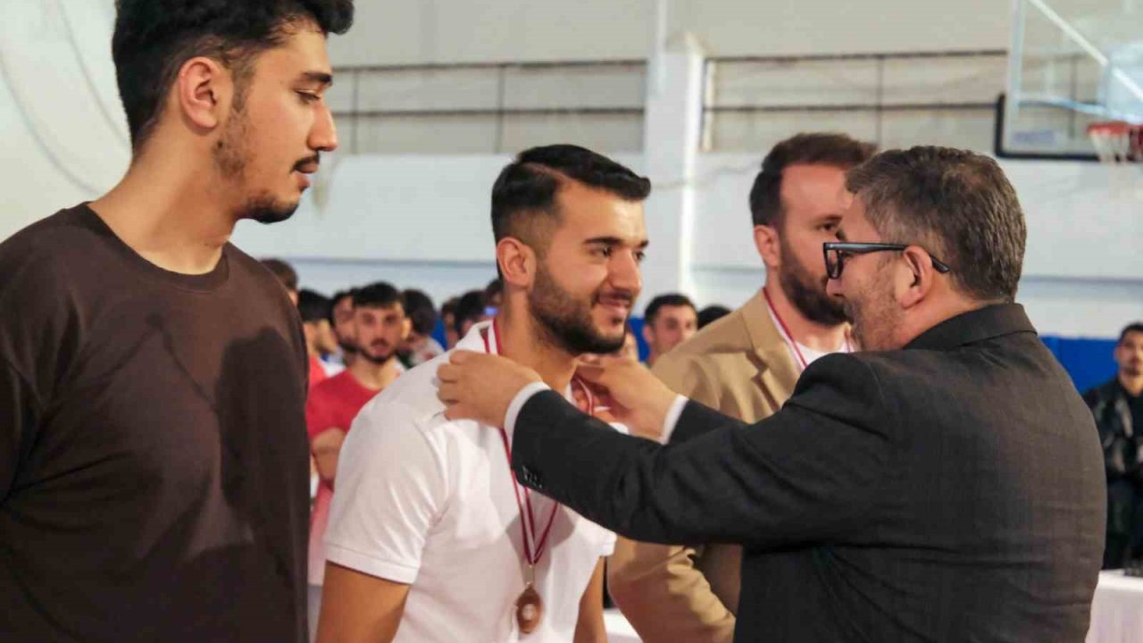 Bahar Spor Müsabakaları ödülleri sahiplerini buldu