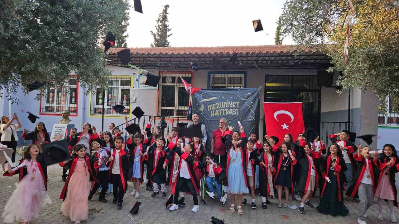 Umurlu Atatürk İlkokulu’nda mezuniyet heyecanı